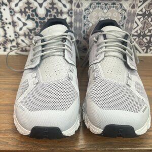 On Cloud 5 Glacier White Shoes Size 9